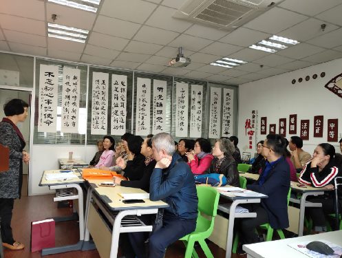 建邺区苍山路社区举办成人书法班兴趣班