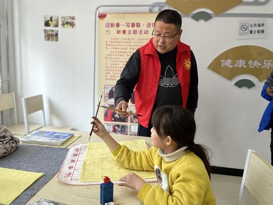 中牟县郑庵镇《书香盛和》公益书法班开课啦