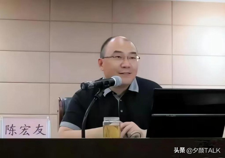 抢话筒怒怼教授的蒋同学高考成绩已出，这一次，他赢得很彻底！