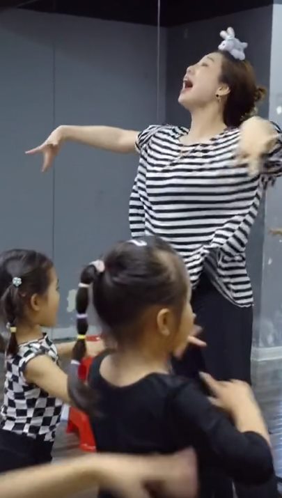 全网最火拉丁舞老师：“激情四射”教学爆红网络，到底有何魅力？