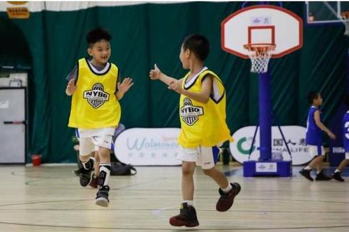 小篮球运动和成人篮球有什么区别？教练精炼总结给你看