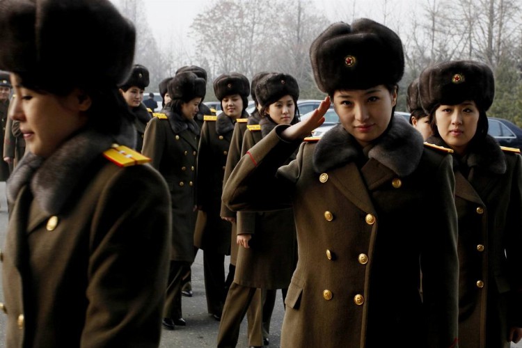 各国女团跳舞对比：韩国的财阀超爱、朝鲜的官阀品味！