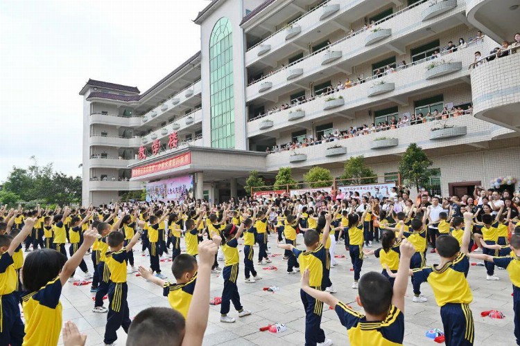 尚武崇文，成人成才——湛江市少林学校家长开放日活动纪实