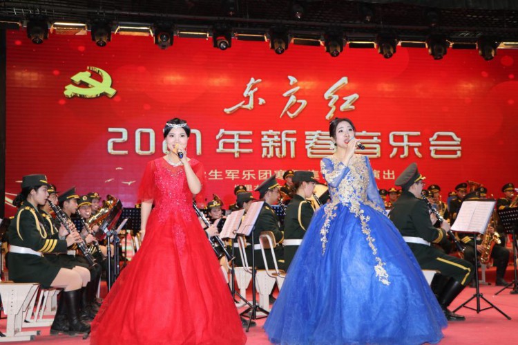胡杨学子的东方红——塔里木大学举办2021年“东方红”新春音乐会