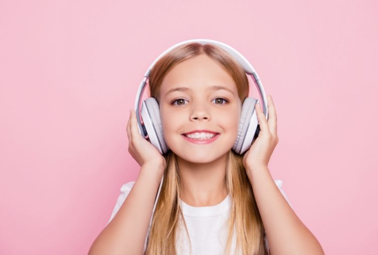 星童声：专注于4~12岁儿童，提供故事型、互动型在线声乐课程学习