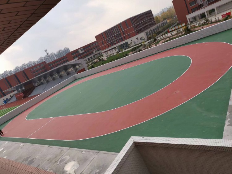 新时代的城市体育建设：屋顶轮滑场地