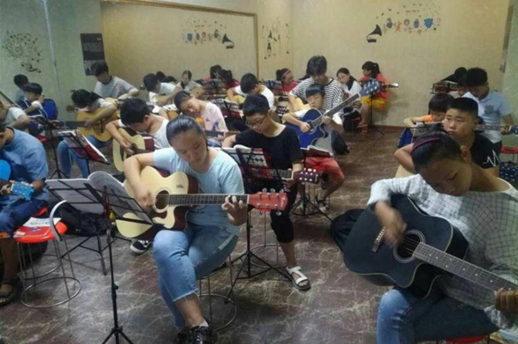 互联网 中国吉他放飞乐器梦