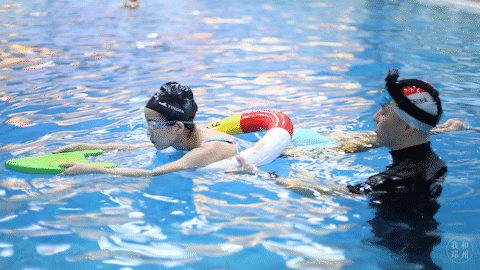 茌平三中游泳馆十年培训了10000多名学生，今年招生开始了