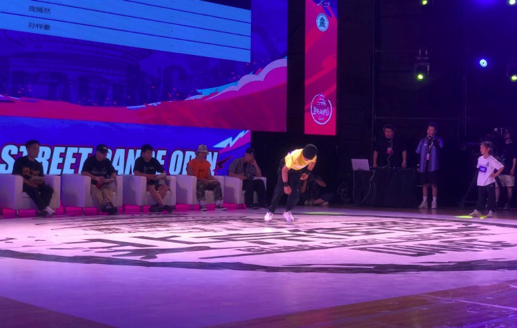 350名舞者参赛 首届北京街舞公开赛成功举办