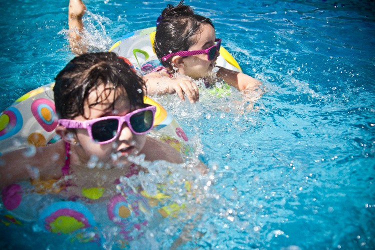 暑期畅游 请收好这份夏季游泳培训指南！