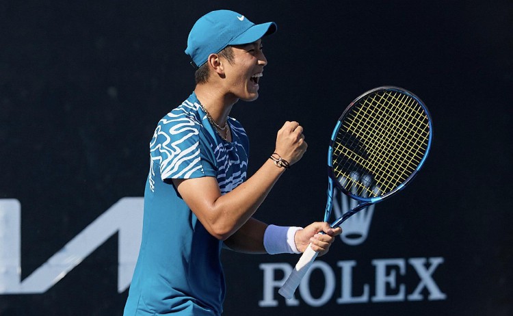 17岁天才少年商竣程取澳网正赛首胜 创中国大陆男网历史！