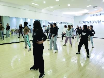 桂林悄然兴起学舞热潮！爵士舞、女团舞、街舞、钢管舞逐渐流行