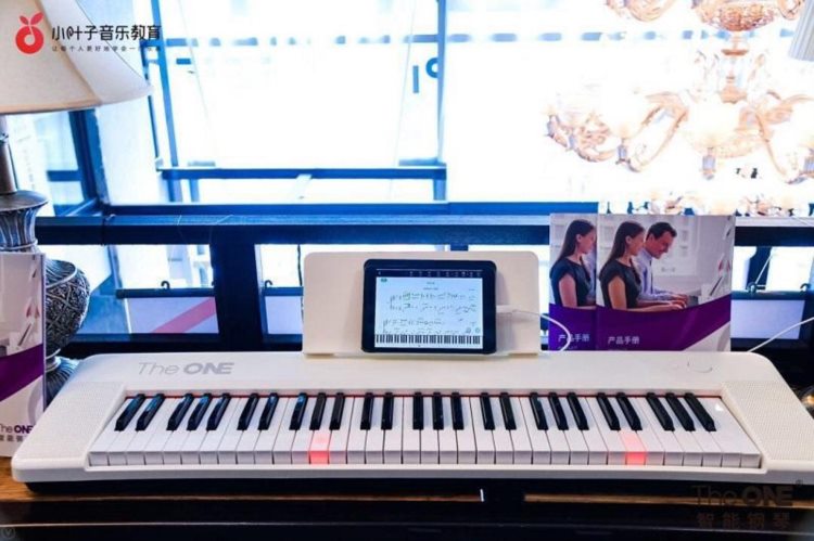小叶子发布新款智能电子琴，瞄准成人自学和儿童启蒙音乐教育