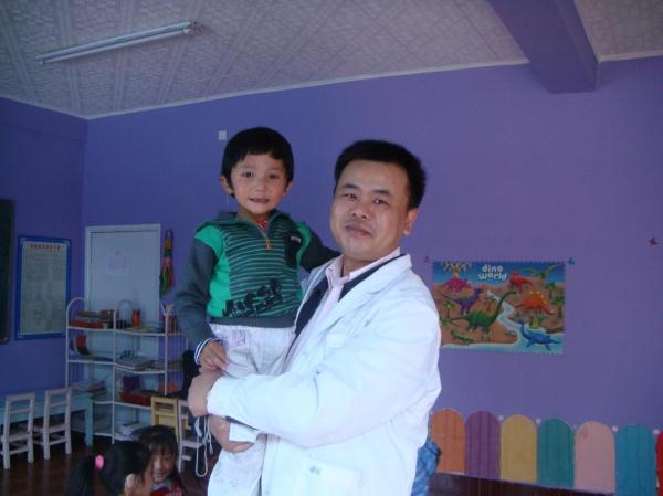 经验做法全球推广，这位中国医生想让所有人“听”见世界