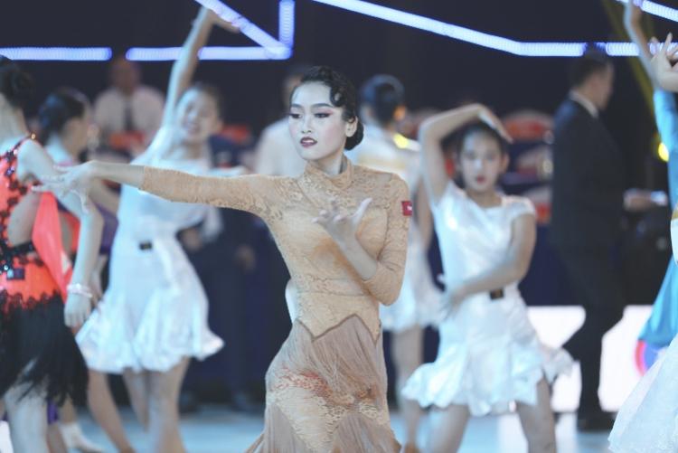 2000名青少年舞者齐集东莞，参加这项国际公开赛分站赛事