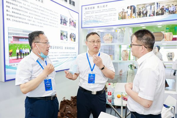 深化改革 创新发展 服务中国式现代化 高水平学校与专业群建设研讨会在合肥召开