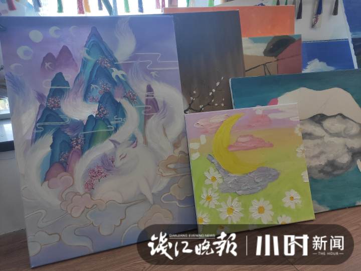 遭遇生意惨淡和父母去世的双重打击，27岁杭州姑娘开画室追梦：我要活成弟弟的榜样