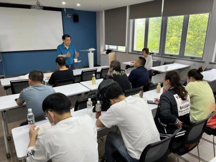 通过率100%！上海劳模学院首届学员在成人高考获佳绩，新年“续航”学习新里程