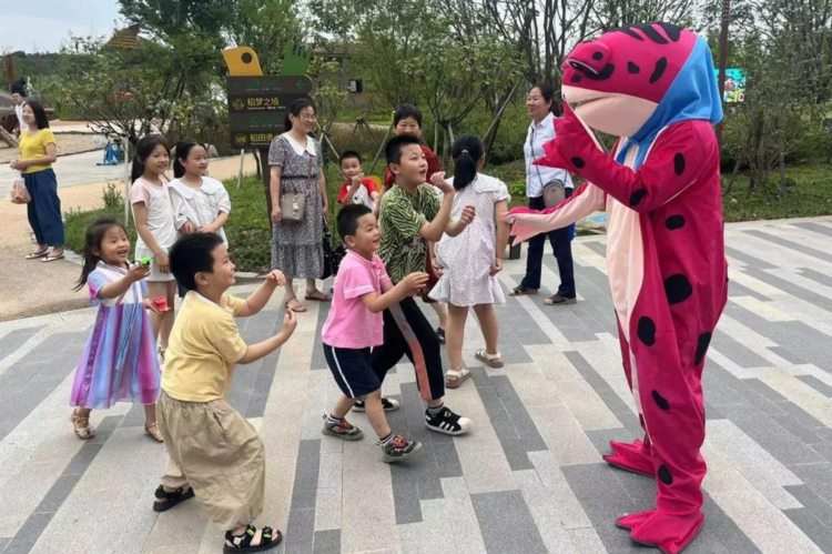 学生免票丨7月14日起大型烟花汇演首秀盛大启幕，每周末连续三天，精彩夜游！​