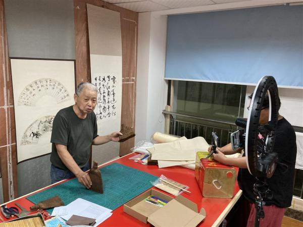 上海市民艺术夜校第一次线上教学，小提琴、书画装裱……你学会了吗？