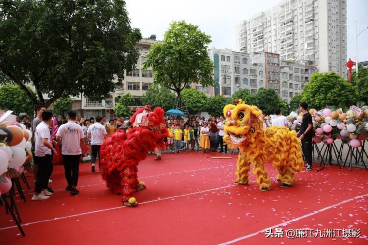 廉江：金喇叭明星主持培训机构今天开业了