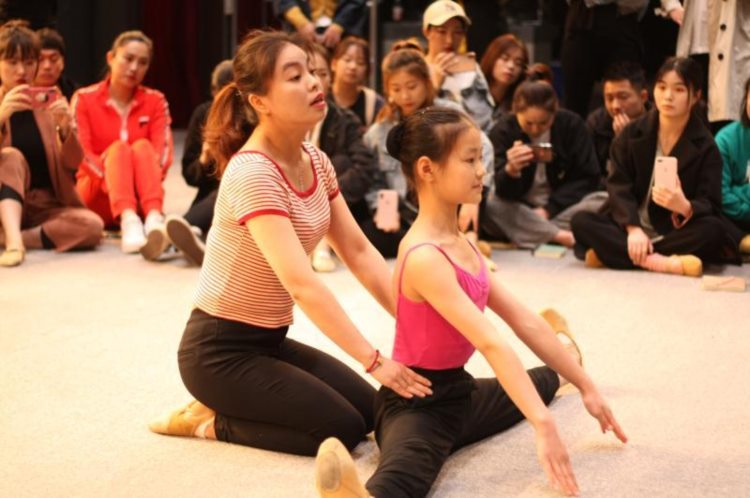 济宁开展公益培训，提升舞蹈老师教学水平