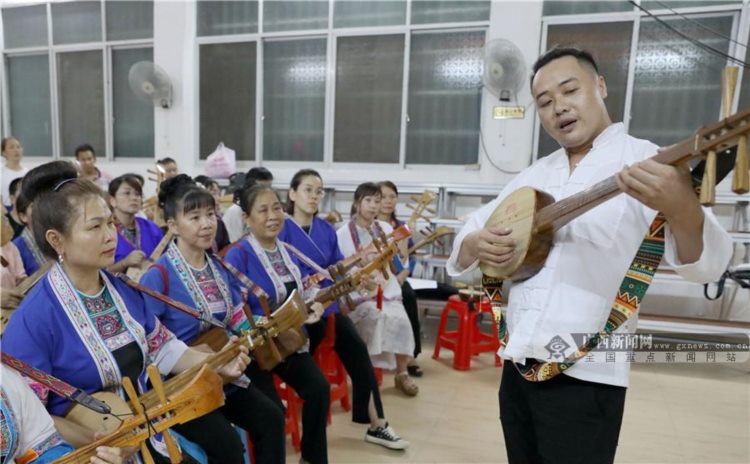 柳州三江：非遗“夜课”学技艺