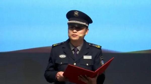 逆袭！安保员考取上海交大硕士，背后故事太励志了