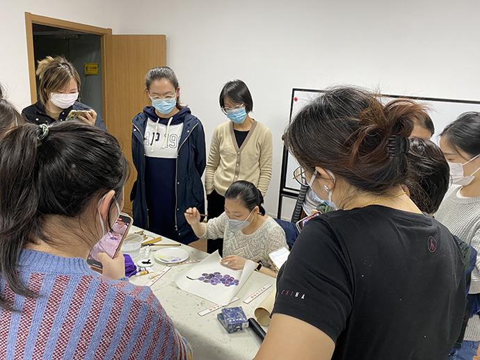 一年14897位学员报名，市民艺术夜校缘何受中青年欢迎