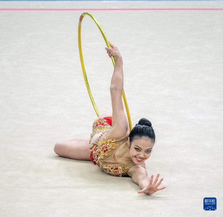 艺术体操全国锦标赛成年个人全能赛：赵雅婷获得冠军