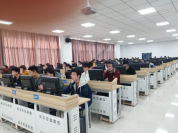 江城辅导学院自主知识产权成人教育互联网产品投入使用