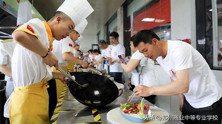 郑州商专组织开展2023年家校共育活动——高级烹饪系专场