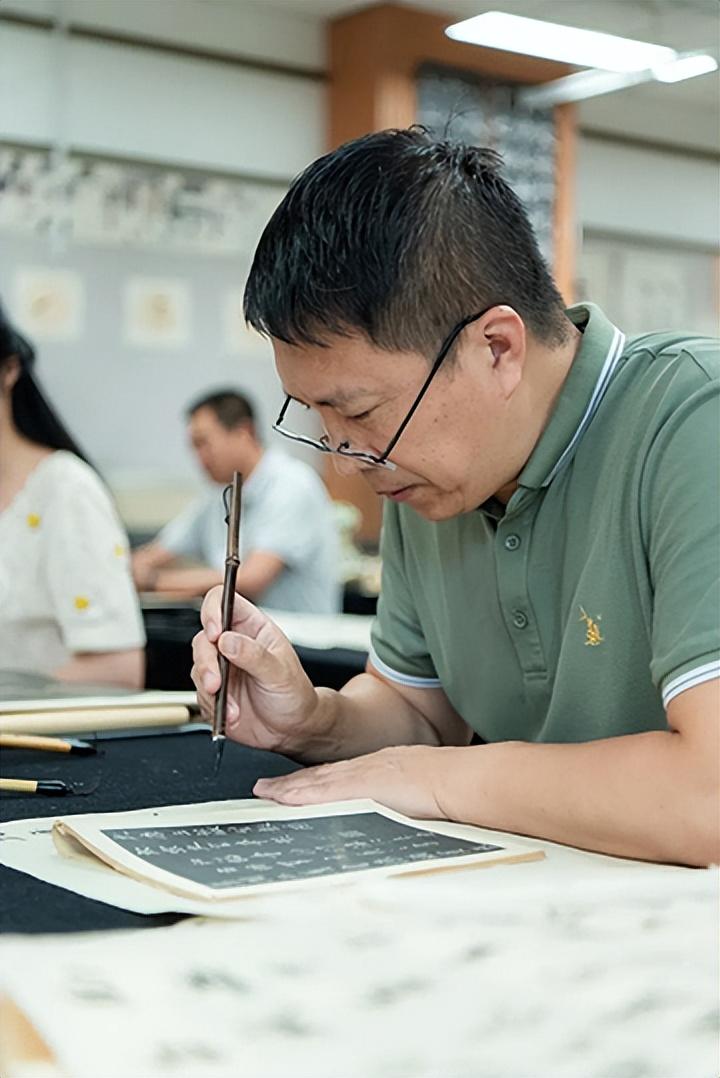 沈阳市浑南区教师书法社暨首期书法临创与教学研究班开班