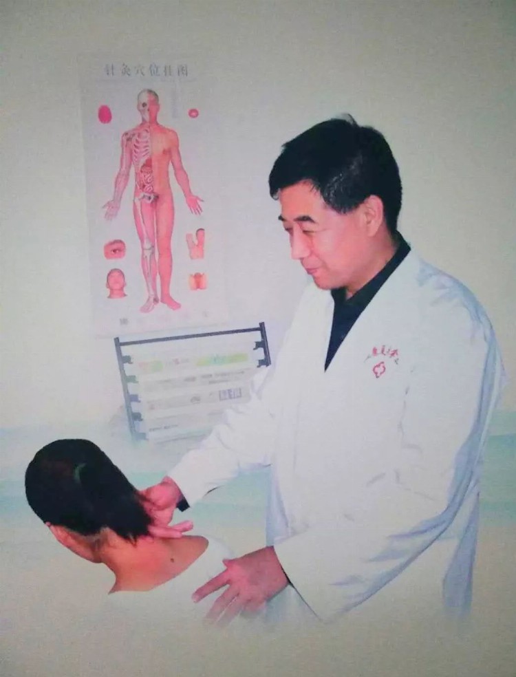 新疆唯一推拿专科医院旗下培训学校招生！学费半价、名师授课，学会可创业