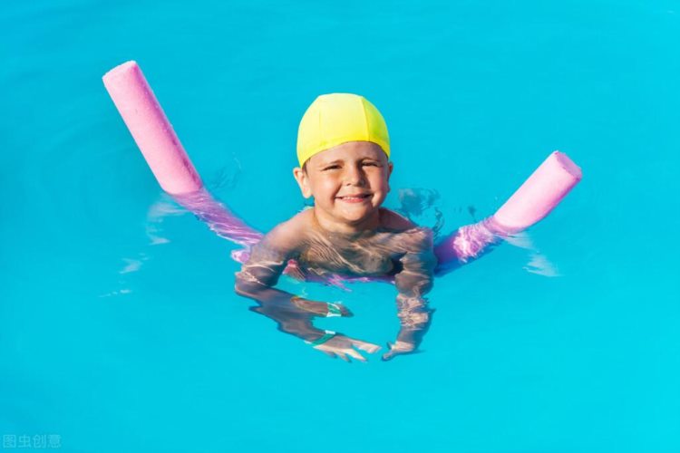 孩子能不能学会游泳，家长的心态很关键