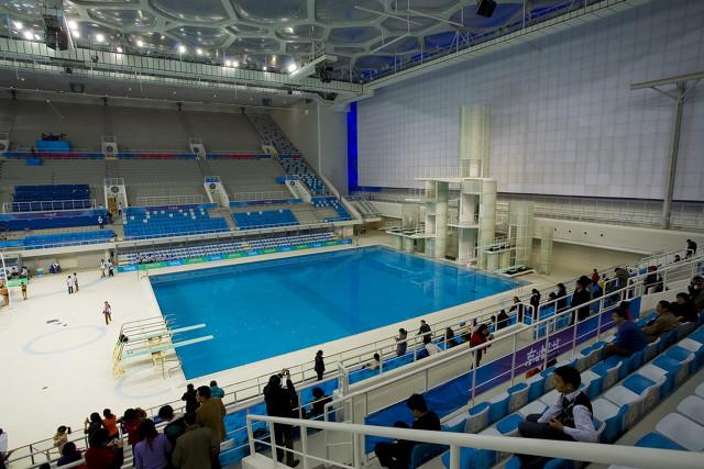 广东男人开游泳馆用“0元游泳”半年赚80万，怎么做到的？
