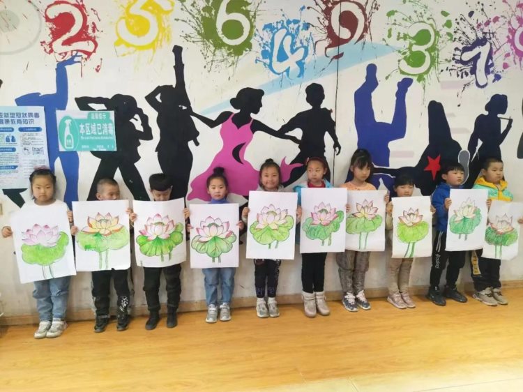 公主岭市农民画培训基地圆了2000名学生的“画家梦”