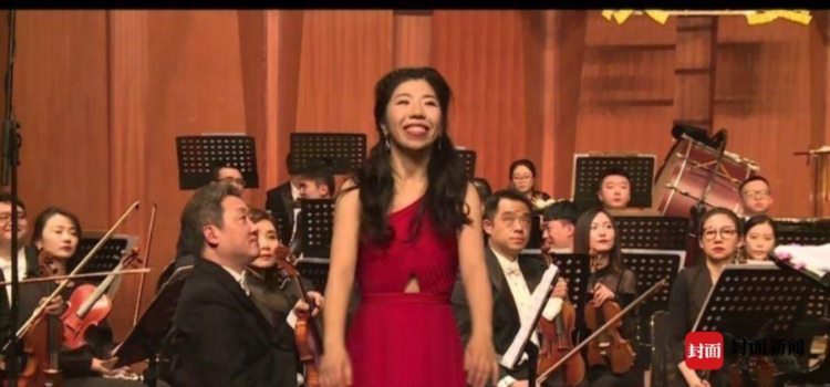 四川女孩孙麒麟荣获第十三届中国音乐金钟奖钢琴比赛冠军