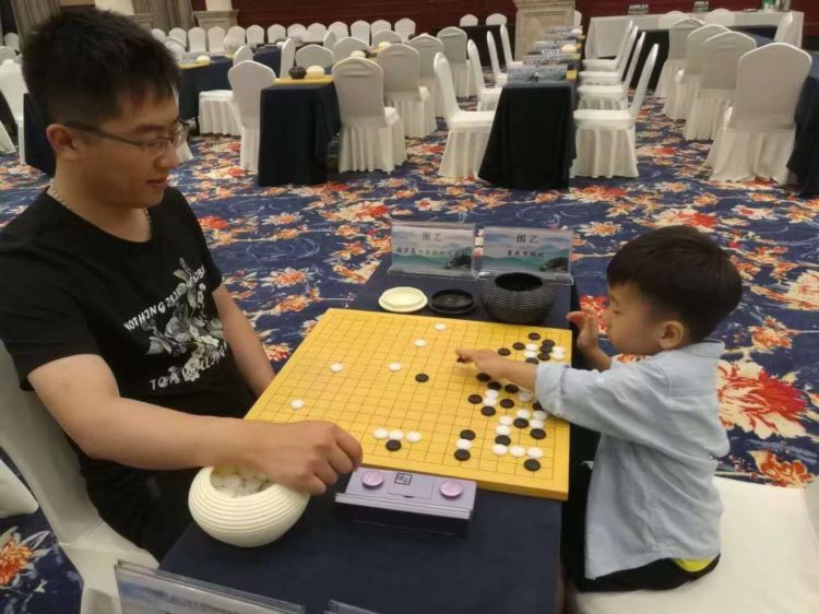 专访潘文君6段：重新学围棋的职业退段棋手