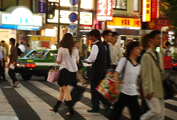 日本高中生拍*********或将合法？！拐骗剥削年轻女性的产业链太恐怖