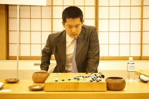 常昊——10岁"拿工资"的围棋天才