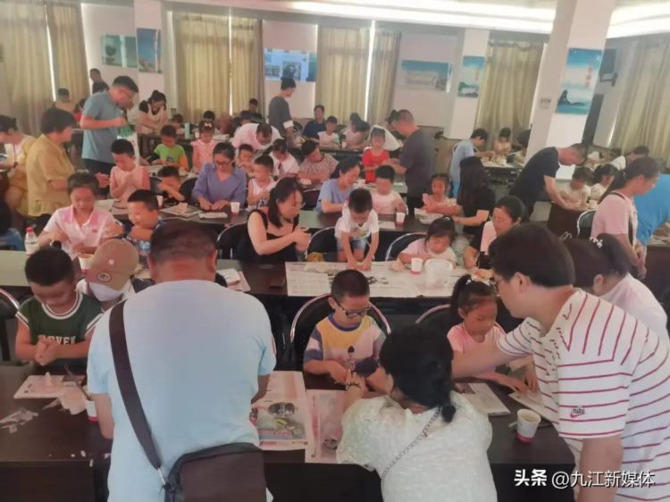 九江妇幼保健院成功举办职工子女暑期陶艺培训活动