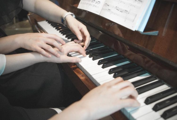 怎么样才能低成本却高效的学钢琴？