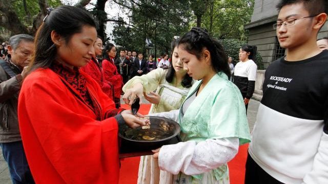 成人教育有学士学位证书吗？通过成人学位外语考试后，可以申请