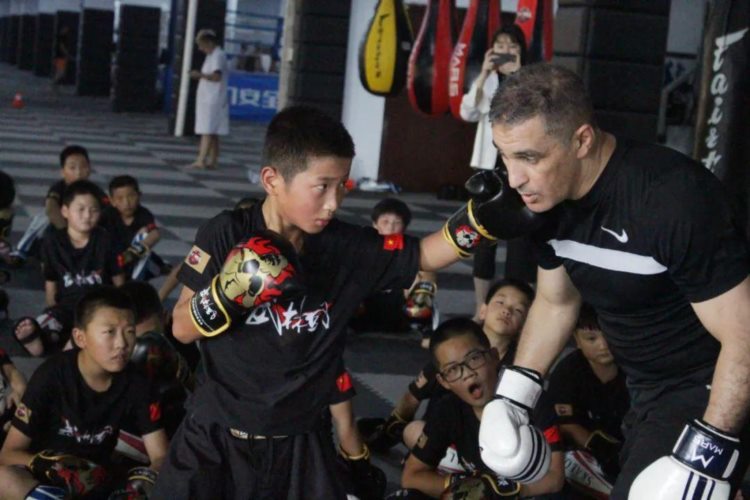 赋能教练和俱乐部，2021年武林风·黑熊搏击教练员培训将于11月22日在郑州举办