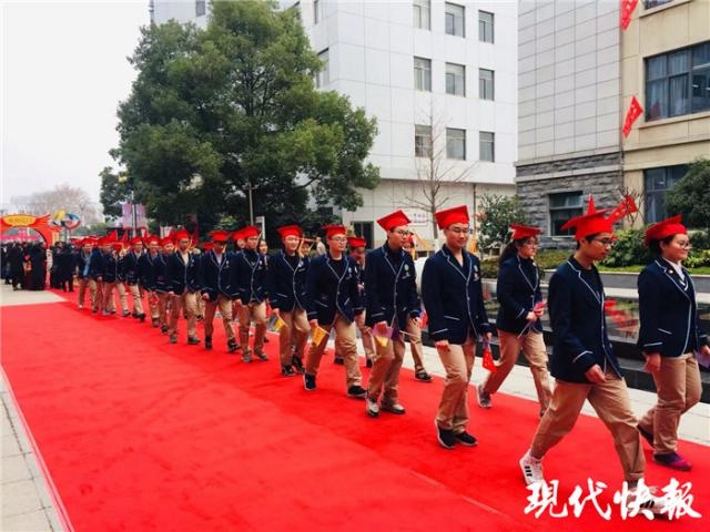 江苏省“四仪”教育示范观摩成人仪式在淮安举行