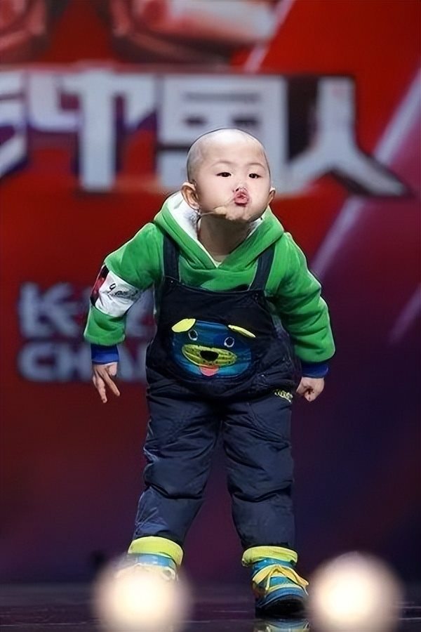 “神童”张俊豪：3岁上央视5岁上春晚，年薪过百万，后来怎样了？