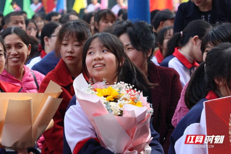 湖南省衡阳市第五中学举行成人礼