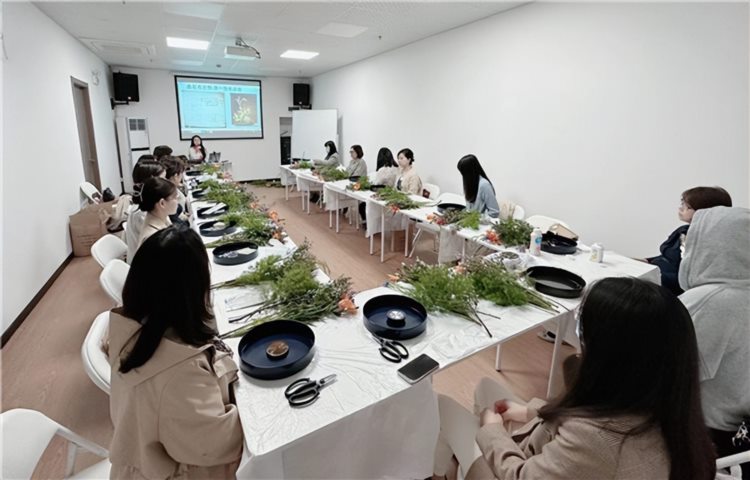 周五拼手速！上海市民艺术夜校秋季班上新，首开手语课