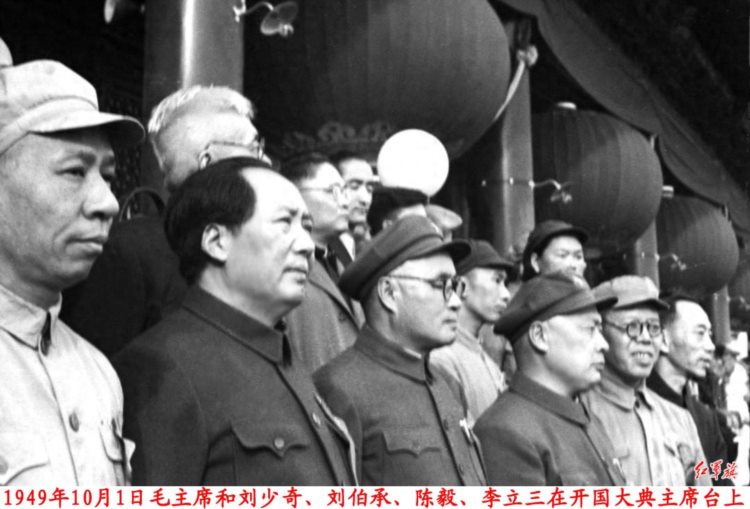 从1949到1976：上海保卫战的银元之战与米粮之战，最后的终极较量